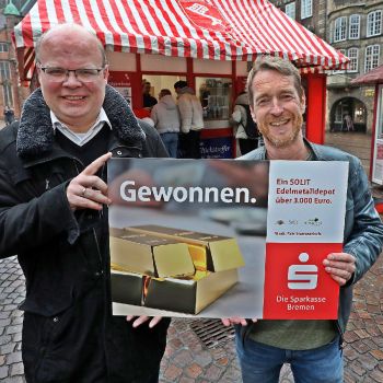 Übergabe des SOLIT Edelmetalldepots durch die Sparkasse